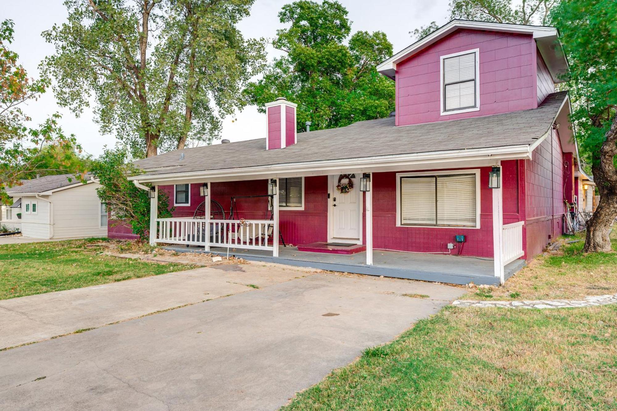 Aggie Game Day Retreat About 1 Mi To Texas A And M! Villa Bryan Exterior photo